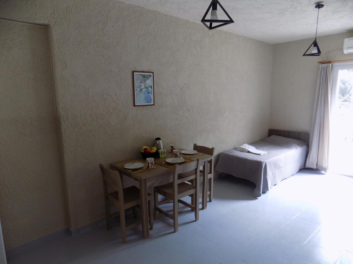 Afrodite Spacious Apartments! Agia Efimia Ngoại thất bức ảnh